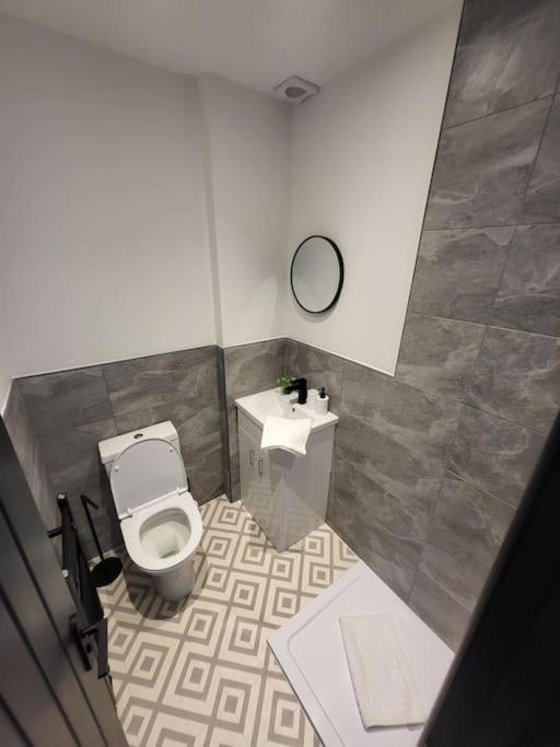 Beautiful Flat On Breck Road Apartment ลิเวอร์พูล ภายนอก รูปภาพ